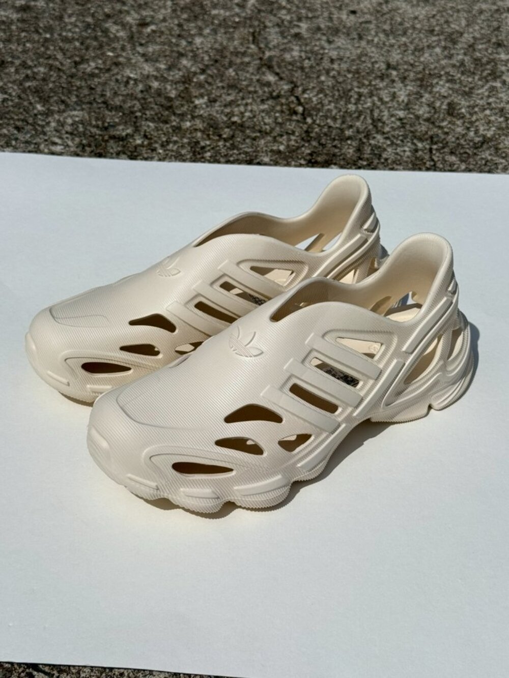 ADIDAS AdiFOM Supernova J Youth Size 6 Cream